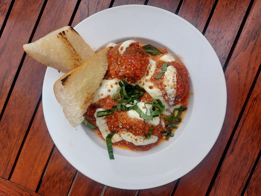 Nia Restaurant Image